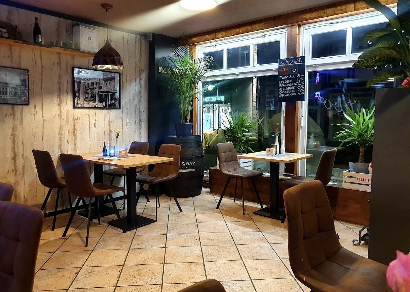 Aperitivo Northeim Restaurant Innenraum mit Kerzenlicht